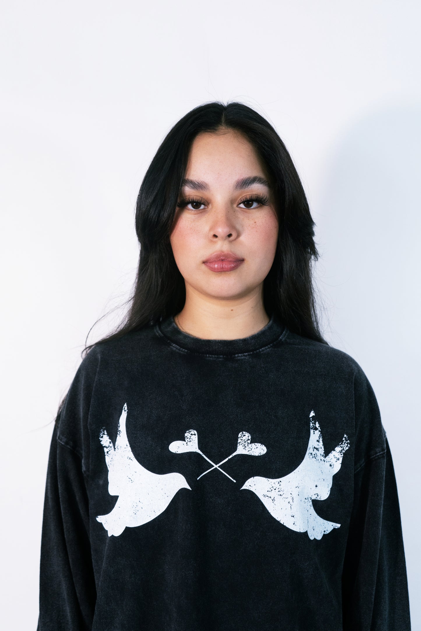 LI Two Doves Long Sleeve (Vintage Black)