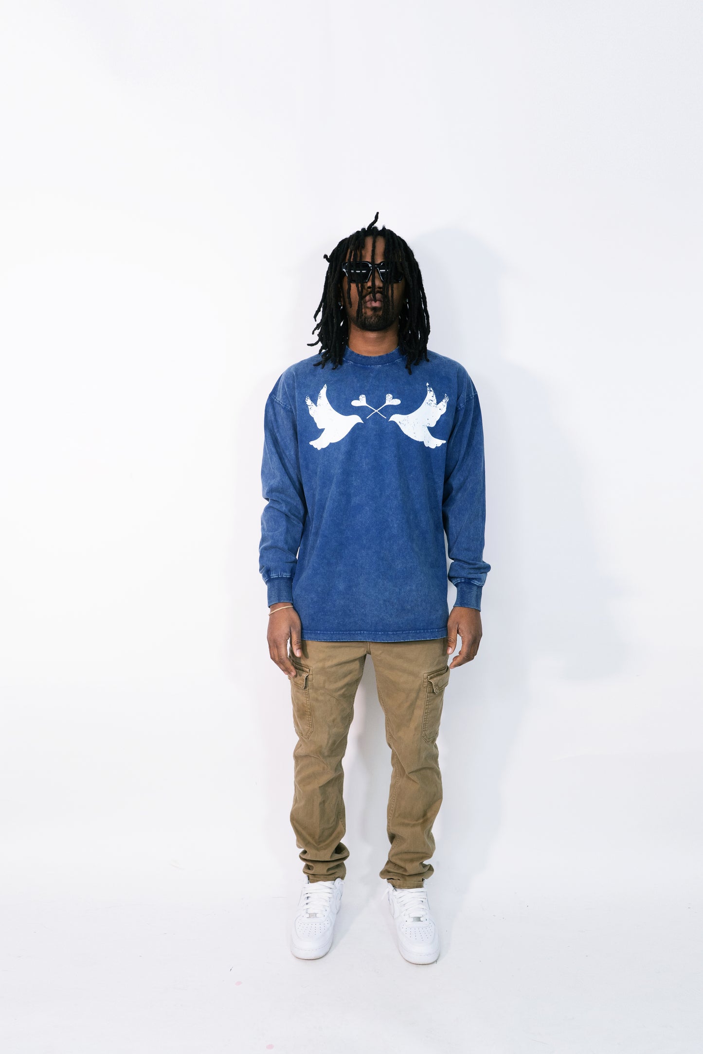 LI Two Doves Long Sleeve (Levi Blue)