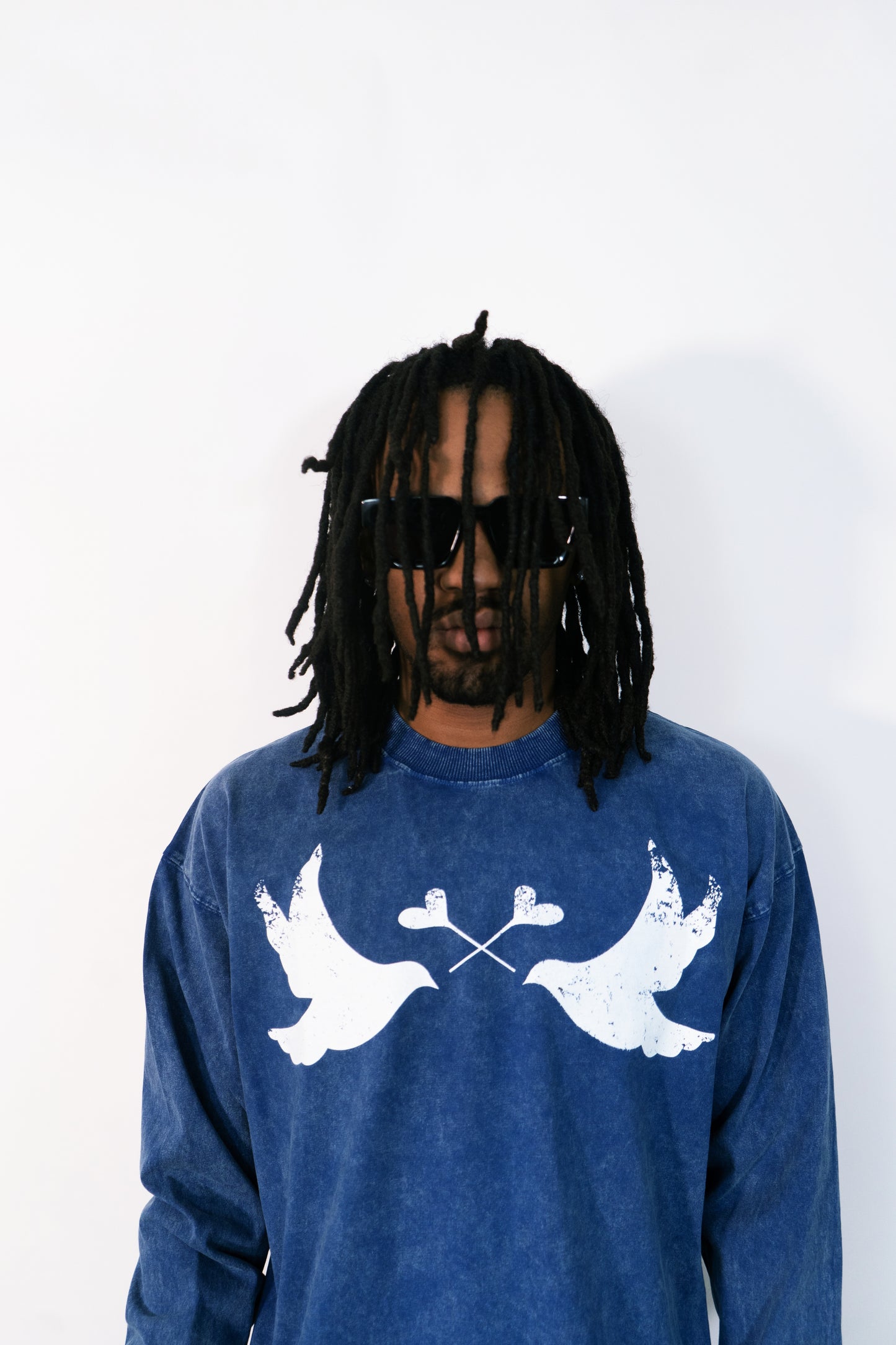 LI Two Doves Long Sleeve (Levi Blue)